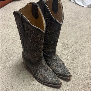 Embroidered Black Heeled Boots